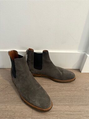 Common Projects Men's Suede Chelsea Boots Size 44 Dark Gray